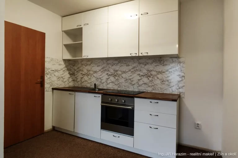 Byt 2KK Zlin Zabranci 38m2. 1