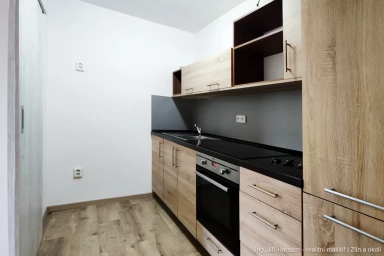 Byt 2KK Zlin Zabranci 45m2. 4