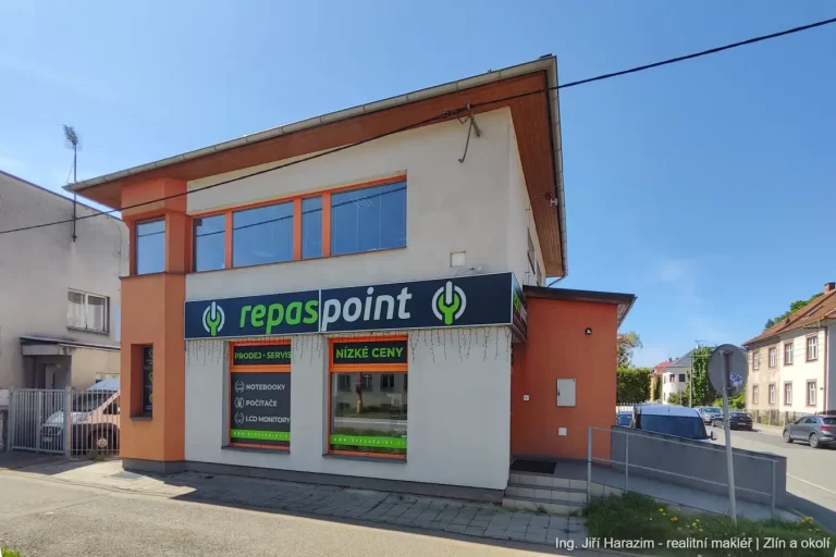 Komercni objekt Uherske Hradiste Tr. Marsala Malinovskeho 1