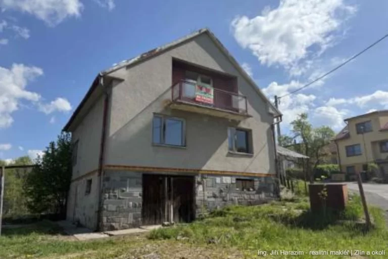 Rodinny dum Valasske Klobouky Pod Hajem 1