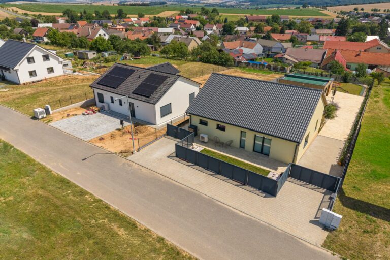 Prodej rodinny dum Machova 100 m2 Ing. Jiri Harazim realitni makler pro Zlin a okoli 1
